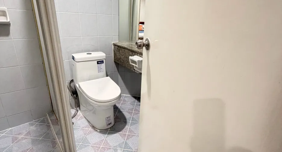For rent 2 ベッドルーム condo in Watthana, Bangkok