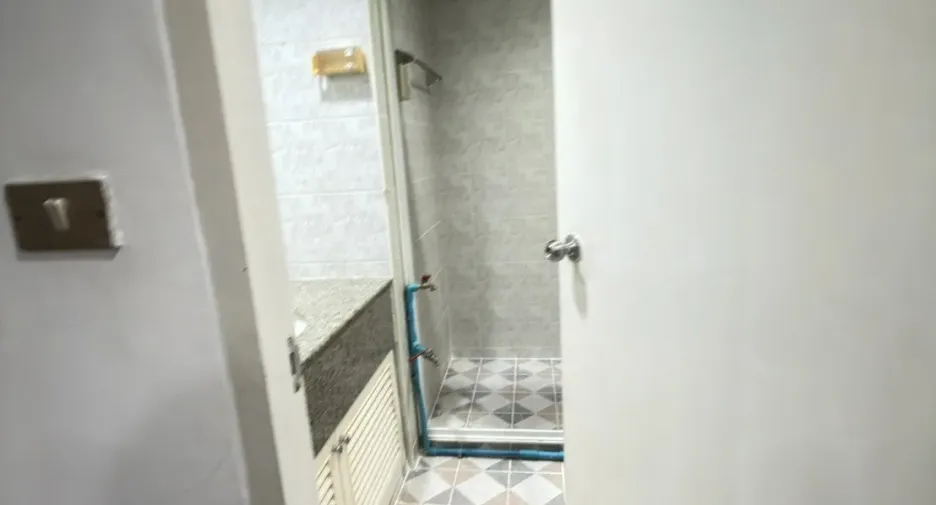 For rent 2 ベッドルーム condo in Watthana, Bangkok