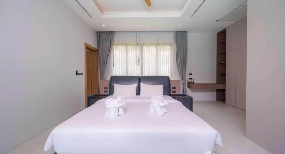 À louer 5 chambres villa à Mueang Phuket, Phuket