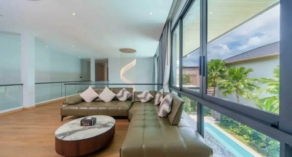 À louer 5 chambres villa à Mueang Phuket, Phuket