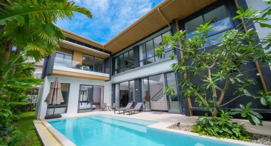 À louer 5 chambres villa à Mueang Phuket, Phuket