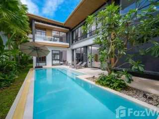 À louer 5 chambres villa à Mueang Phuket, Phuket