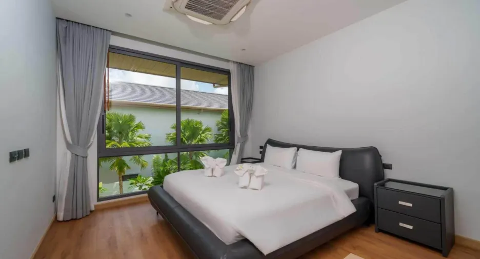 À louer 5 chambres villa à Mueang Phuket, Phuket
