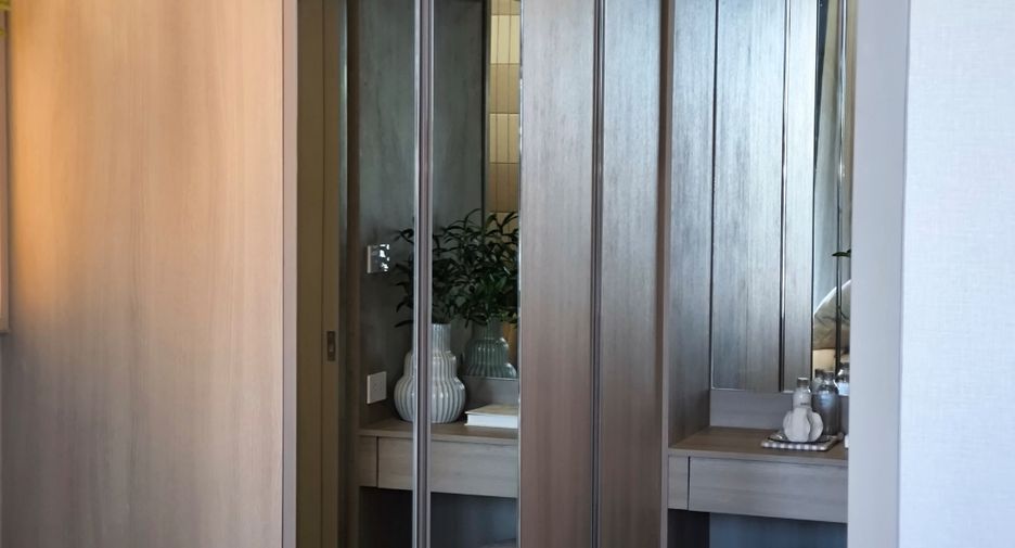 Продажа 1 кровать кондо в Дусит, Бангкок