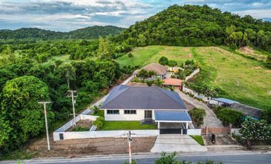 Haus zum Kauf mit 3 Zimmer in Hua Hin, Prachuap Khiri Khan