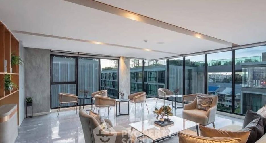 For sale 2 bedrooms condo in Wang Thonglang, Bangkok