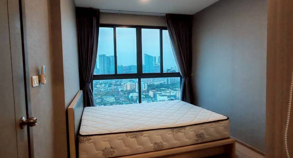 For rent 2 bedrooms condo in Bang Na, Bangkok