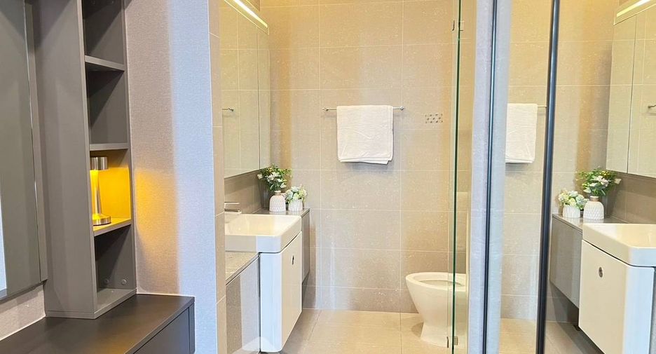 For rent 1 bed condo in Pathum Wan, Bangkok