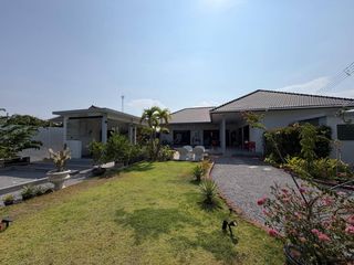 For sale 3 bedrooms house in Hua Hin, Prachuap Khiri Khan