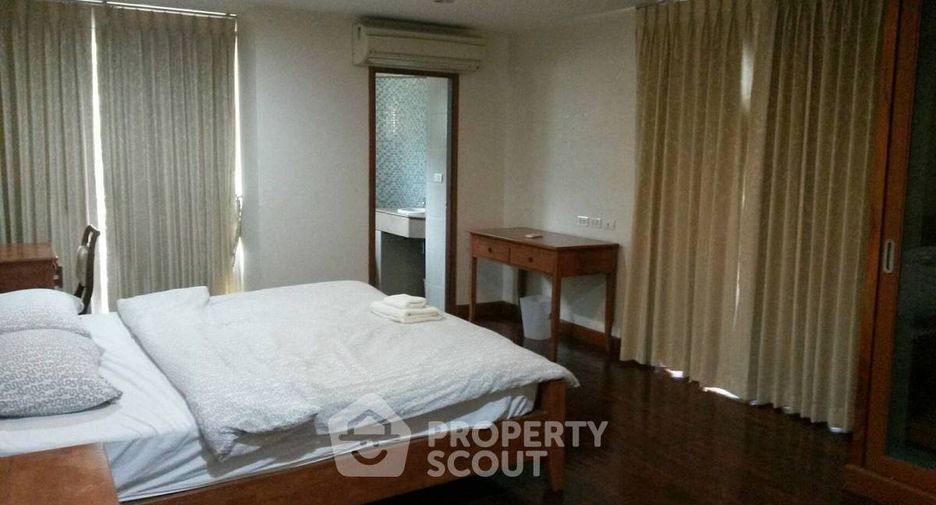 For rent 2 bedrooms apartment in Pathum Wan, Bangkok