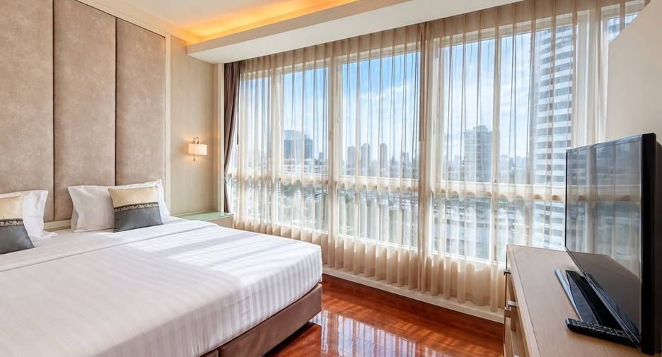 For rent 3 ベッドルーム apartment in Khlong Toei, Bangkok