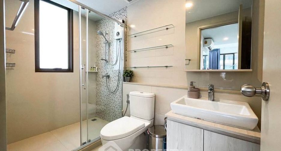 For rent 2 ベッドルーム condo in Phra Khanong, Bangkok