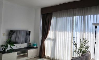 Condo en alquiler de 2 habitaciones en Huai Khwang, Bangkok