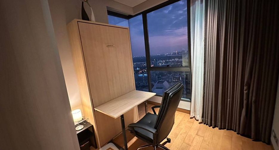 For rent 2 bedrooms condo in Khlong Toei, Bangkok