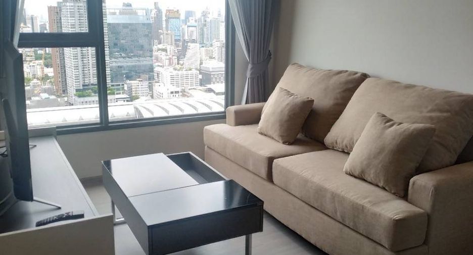 À louer 1 chambre condo à Huai Khwang, Bangkok