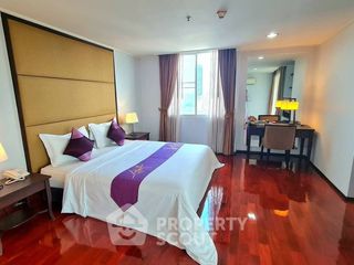 For rent 2 bedrooms apartment in Watthana, Bangkok