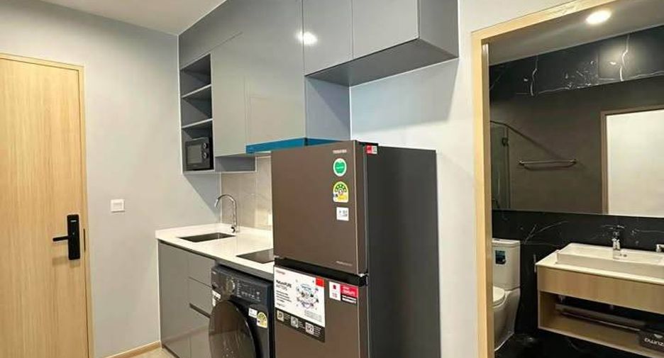For rent 2 bedrooms condo in Bang Na, Bangkok