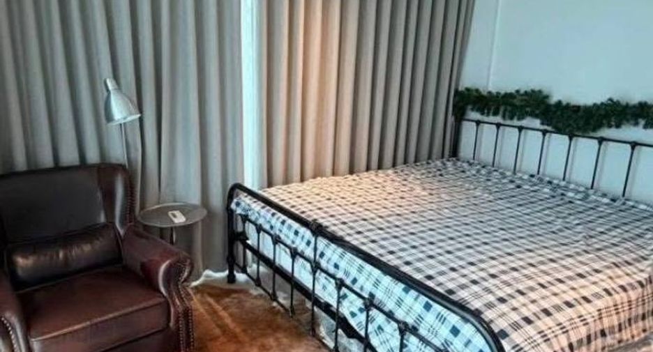 For rent 2 bedrooms condo in Sathon, Bangkok