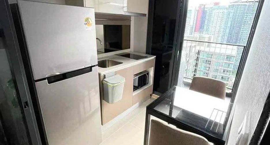 For rent 1 bed condo in Huai Khwang, Bangkok