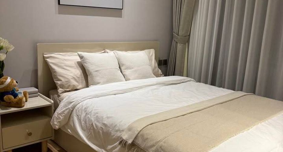 For rent 2 bedrooms condo in Pathum Wan, Bangkok