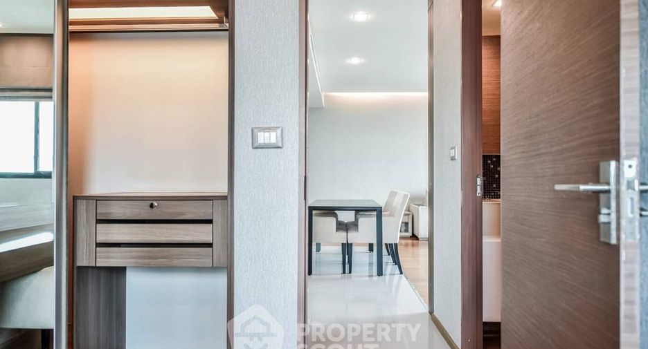 For rent 2 ベッドルーム condo in Sathon, Bangkok