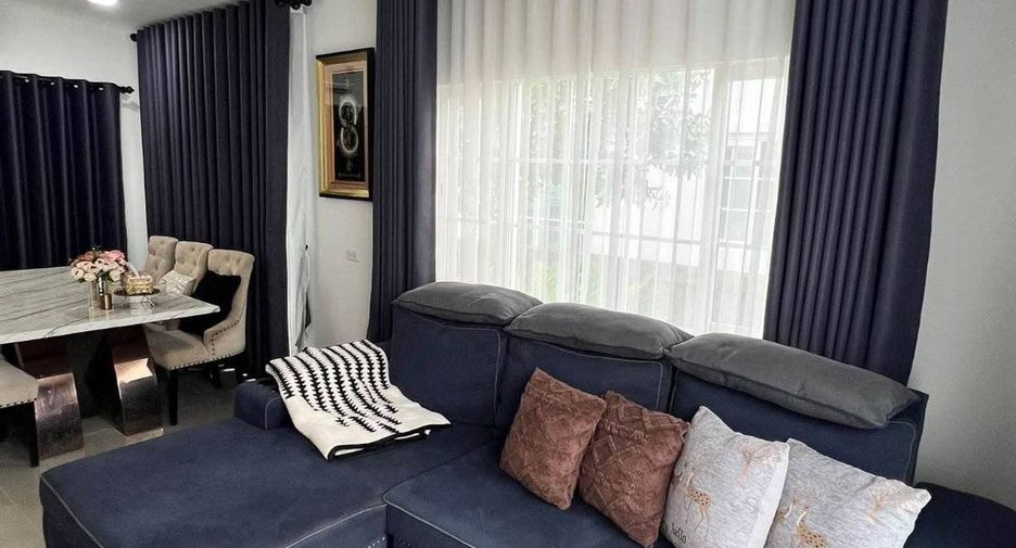 Haus zur Miete mit 4 Zimmer in Prawet, Bangkok