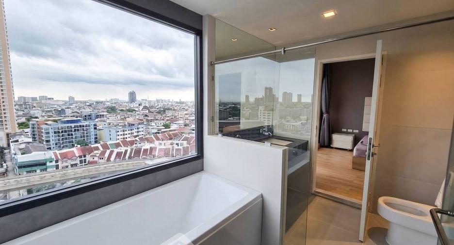Wohnung zur Miete mit 2 Zimmer in Khlong San, Bangkok