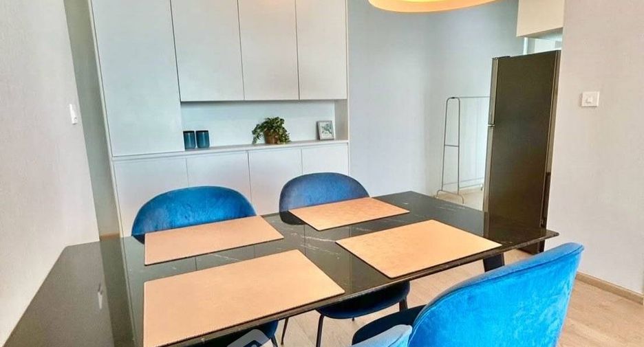 For rent 2 bedrooms condo in Watthana, Bangkok