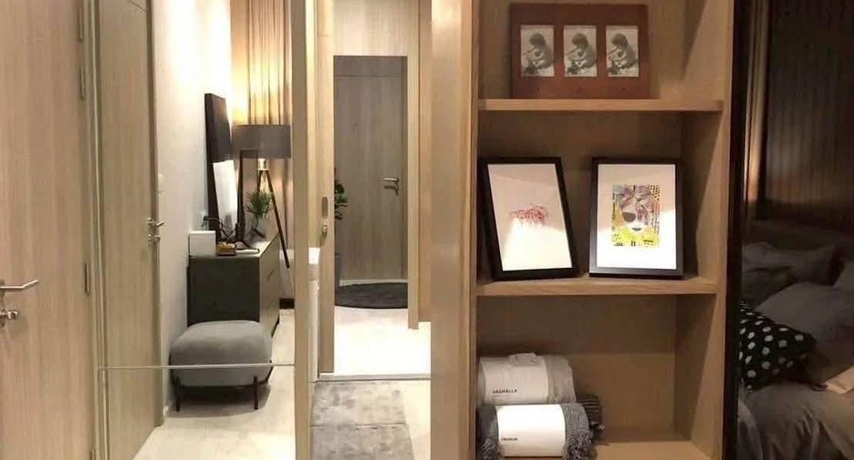 For rent 2 bedrooms condo in Pathum Wan, Bangkok