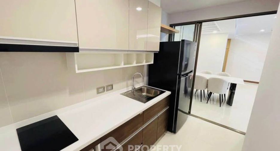 For rent 2 bedrooms condo in Watthana, Bangkok
