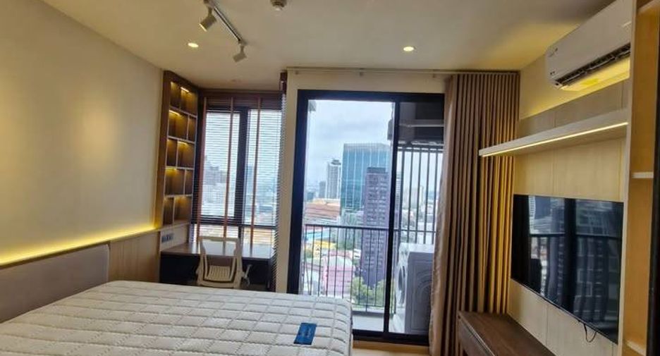 For rent 1 bed condo in Watthana, Bangkok