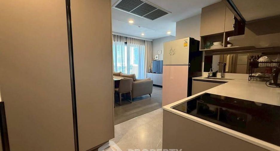 For rent 2 bedrooms condo in Khlong Toei, Bangkok