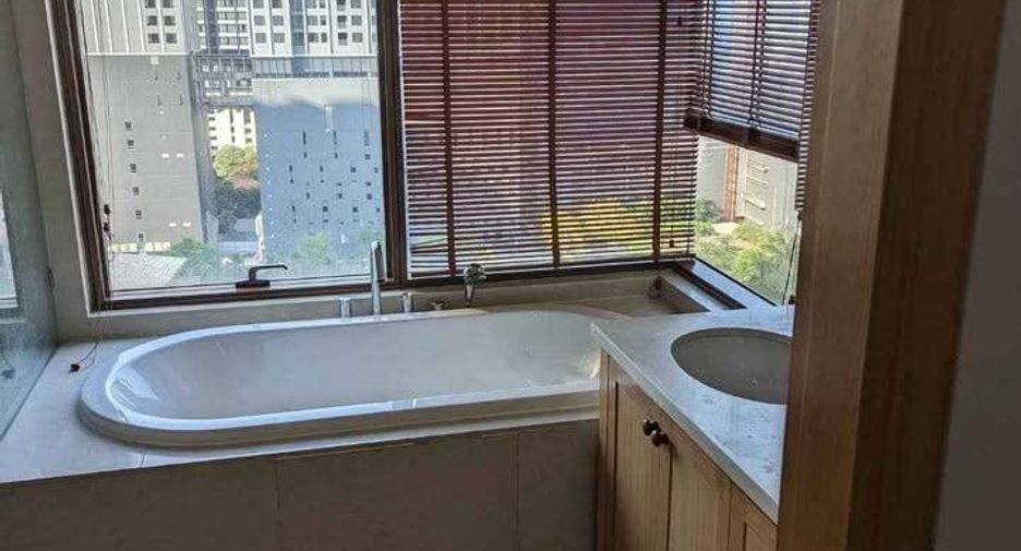 Wohnung zur Miete mit 2 Zimmer in Khlong Toei, Bangkok
