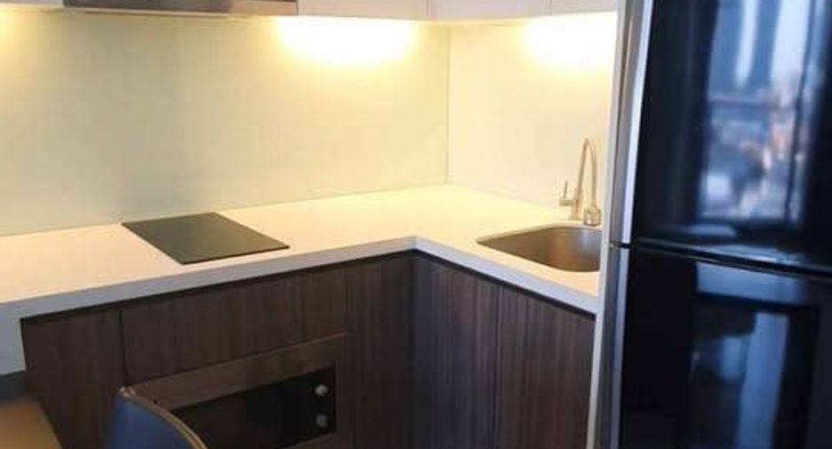 Condo en alquiler de 1 habitaciones en Khlong San, Bangkok