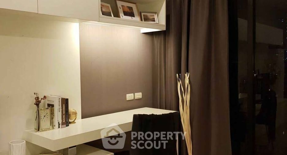 Condo en alquiler de 1 habitaciones en Khlong San, Bangkok