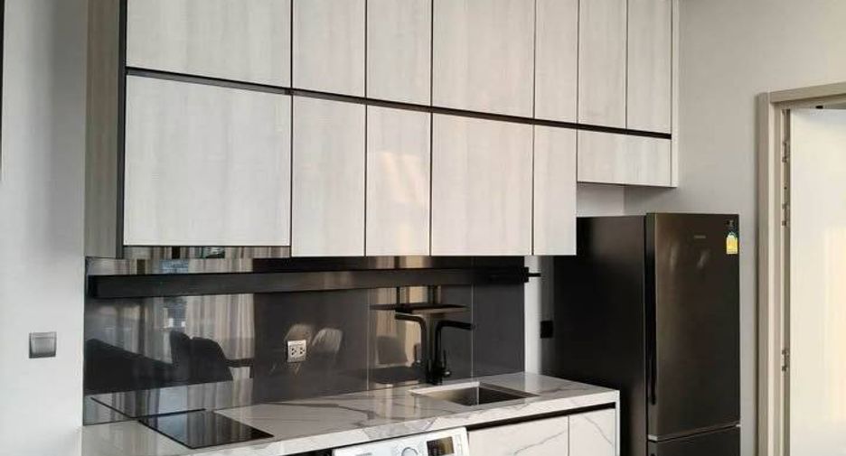 Condo en alquiler de 1 habitaciones en Phra Khanong, Bangkok