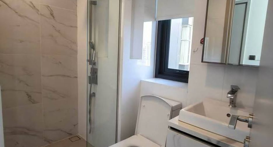 Condo en alquiler de 1 habitaciones en Phra Khanong, Bangkok