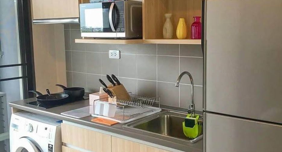 For rent 2 bedrooms condo in Bang Na, Bangkok