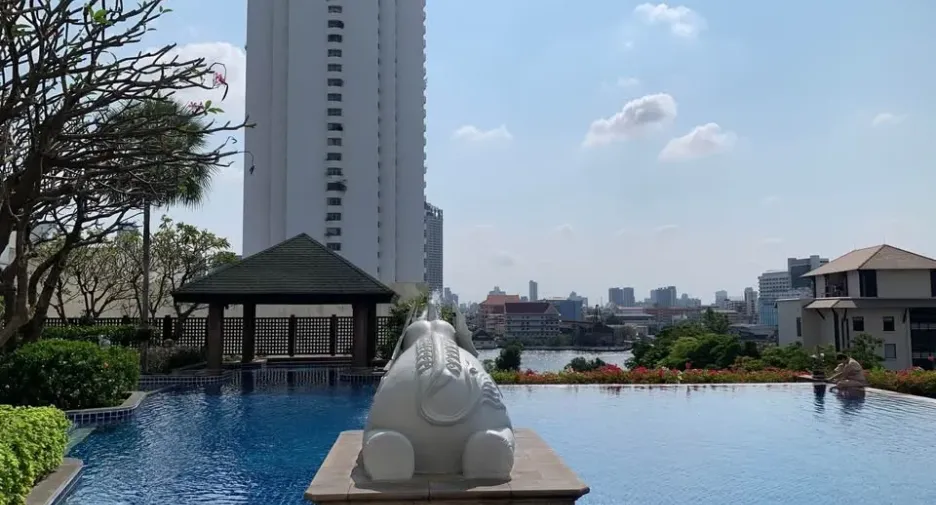 For sale 2 bedrooms condo in Sathon, Bangkok