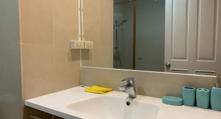 For sale 2 bedrooms condo in Sathon, Bangkok