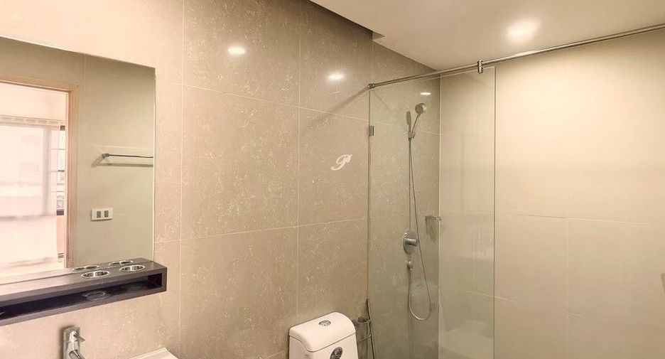 出售 2 卧室 公寓 在 Phaya Thai, 曼谷