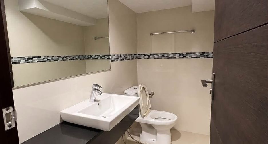 Продажа 1 кровать кондо в Ратчатхещи, Бангкок