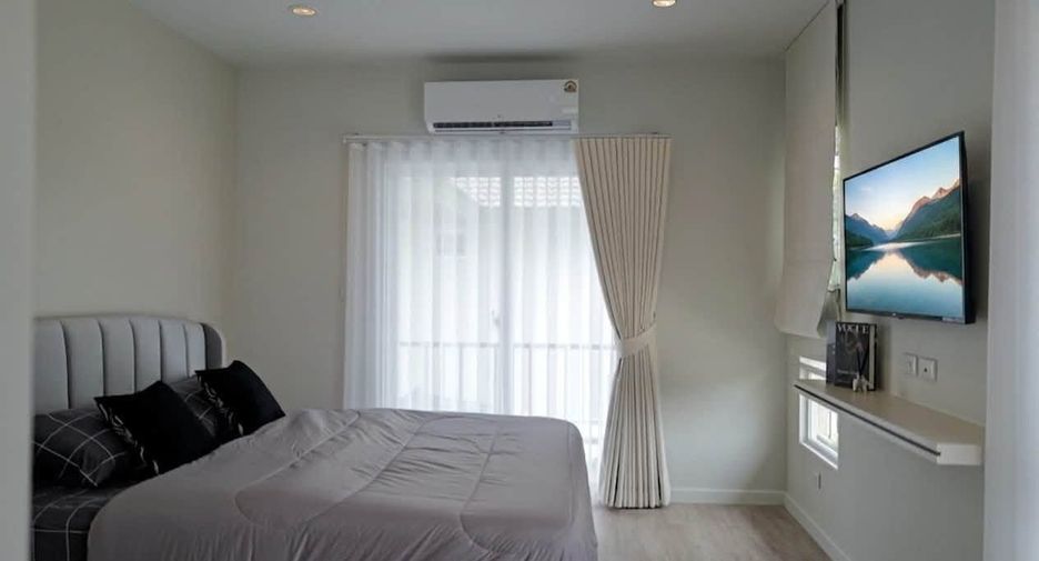 À louer 4 chambres maison à Mueang Phuket, Phuket