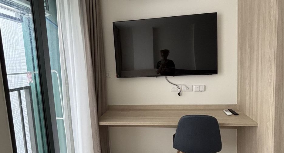 For rent studio condo in Phaya Thai, Bangkok