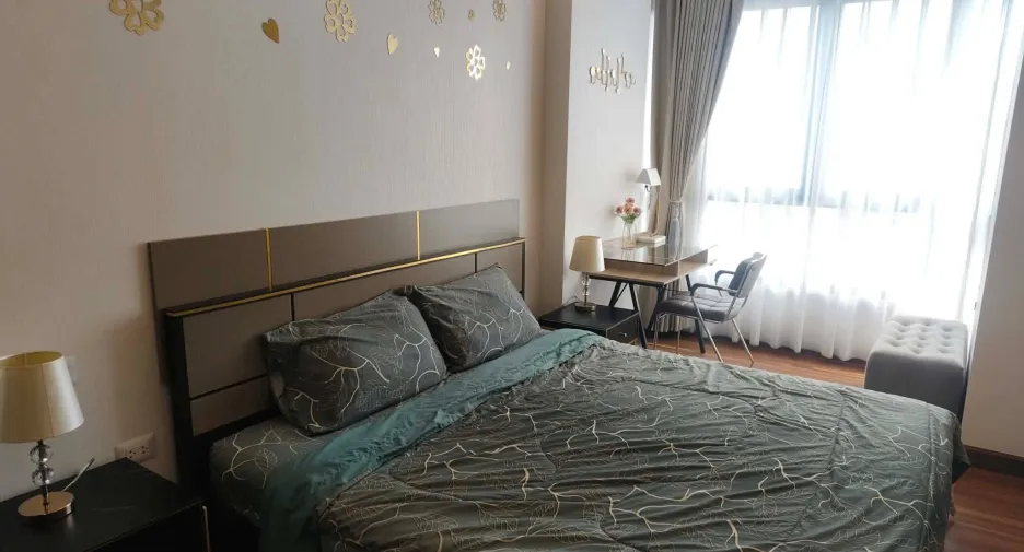 For rent 1 bed condo in Khlong San, Bangkok