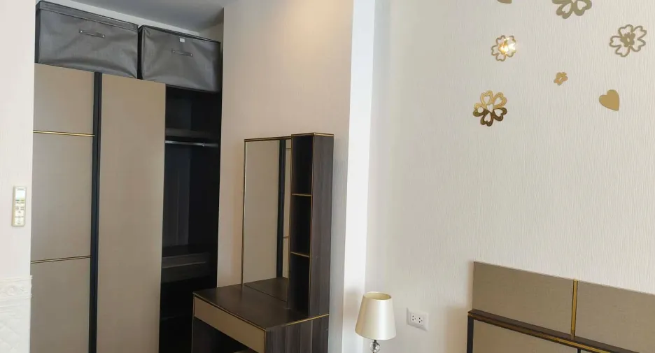For rent 1 bed condo in Khlong San, Bangkok