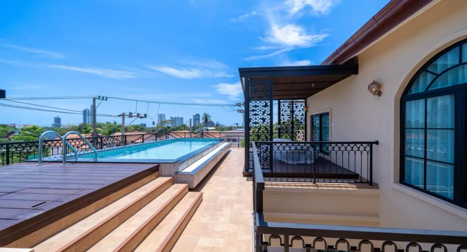 Villa en venta de 4 habitaciones en Bang Lamung, Chonburi