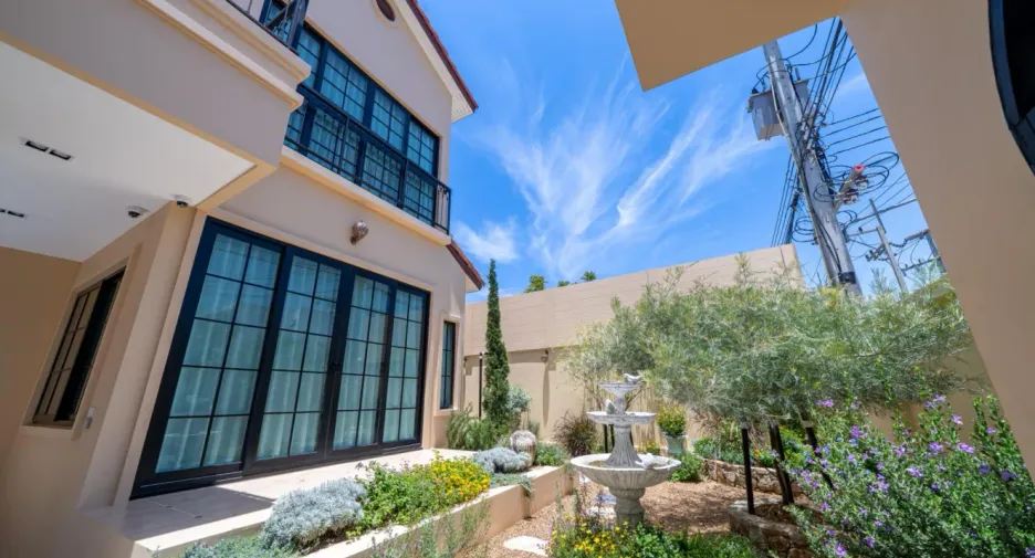 Villa en venta de 4 habitaciones en Bang Lamung, Chonburi