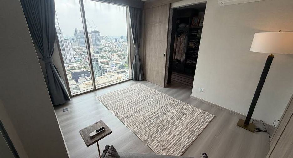 À louer 3 chambres condo à Watthana, Bangkok