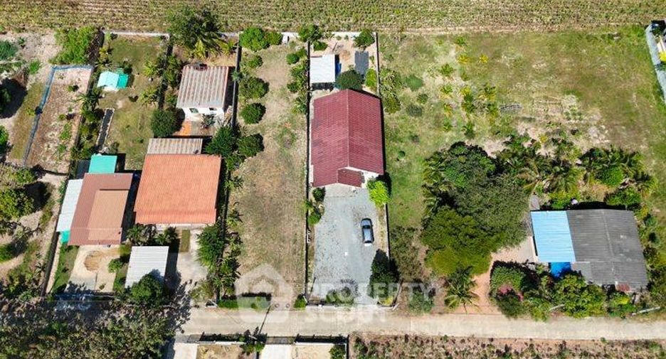 For sale 4 ベッドルーム house in Phanat Nikhom, Chonburi